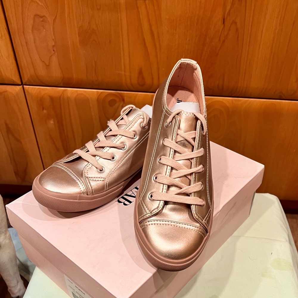 Just Fab Morina Rosegold faux leather sneakers